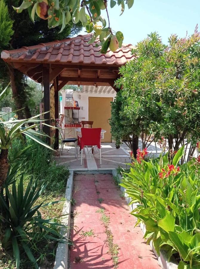 Chrissa's Place - A Unique House With Garden And Bbq *